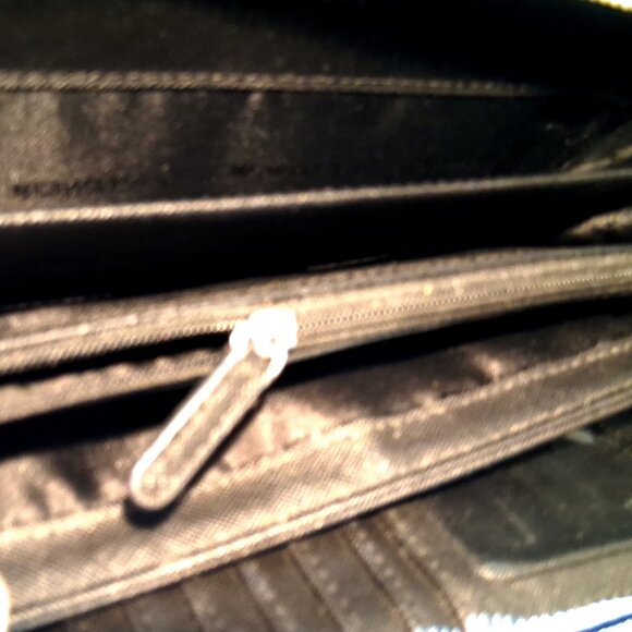 Wallet, Michael Kors - Jet Set Zip-Around Travel - Black Pebbled Leather - Picture 13 of 15